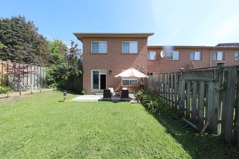 Photo 28 at 16 Echo Glen Road, Morningside, Toronto