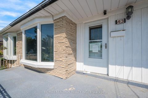 Photo 2 at 43 Lindylou Road, Humbermede, Toronto