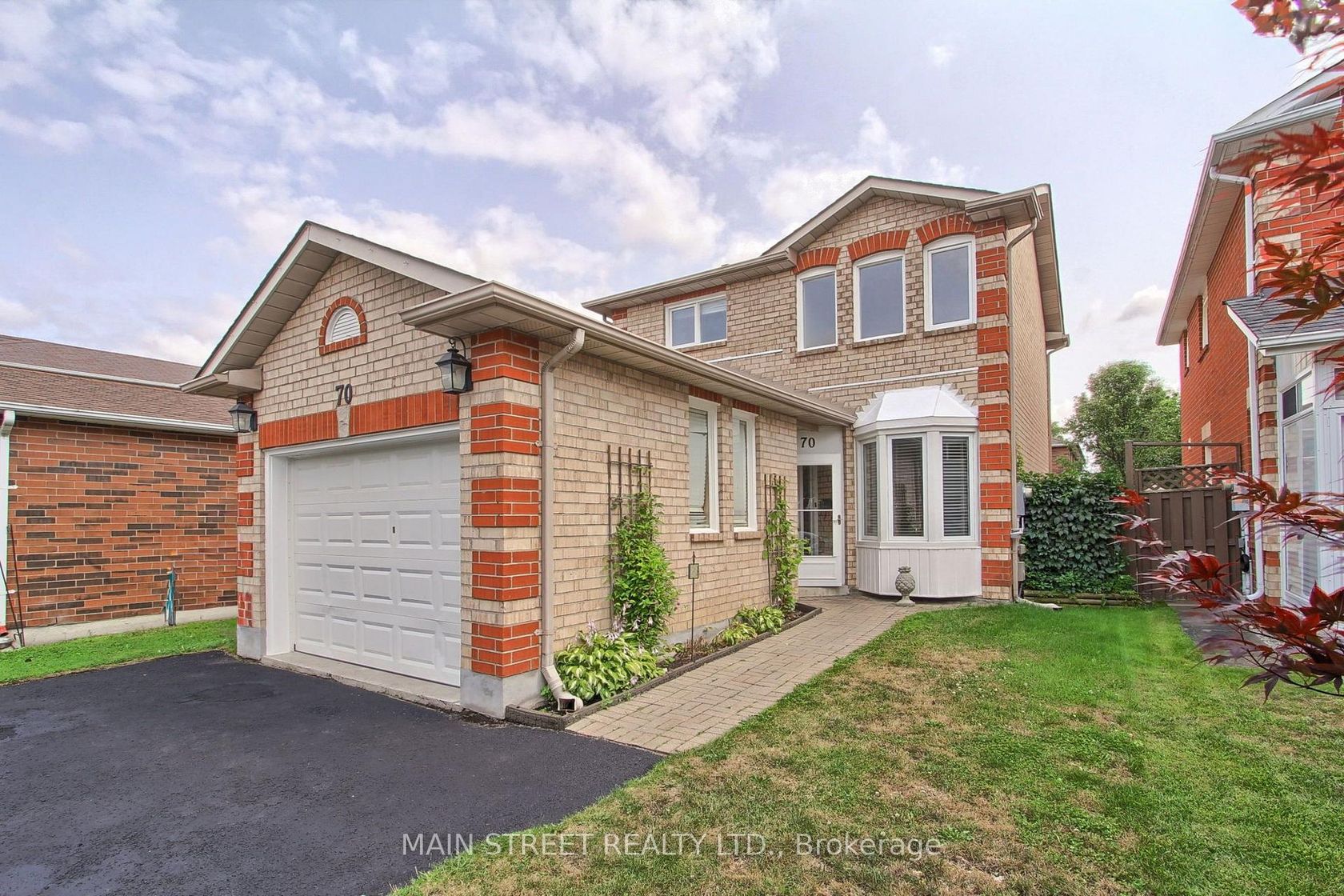 70 Dunsmore Crescent, Crosby, Richmond Hill photo 4
