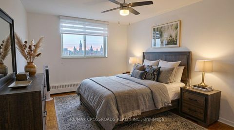 Photo 3 at 1004 - 5 Frith Road, Jane Heights, Toronto