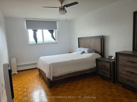 Photo 4 at 1004 - 5 Frith Road, Jane Heights, Toronto