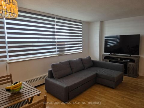 Photo 6 at 1004 - 5 Frith Road, Jane Heights, Toronto