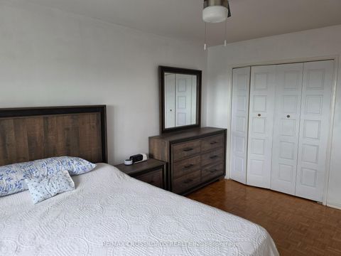 Photo 12 at 1004 - 5 Frith Road, Jane Heights, Toronto
