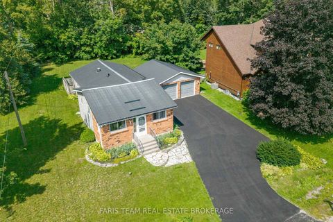 Photo 2 at 26 Big Bay Point Road, Rural Innisfil, Innisfil