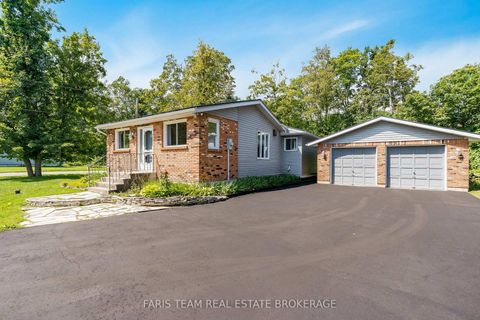 Photo 4 at 26 Big Bay Point Road, Rural Innisfil, Innisfil