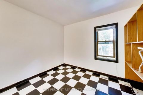 Photo 20 at 150 Beech Avenue, The Beaches, Toronto