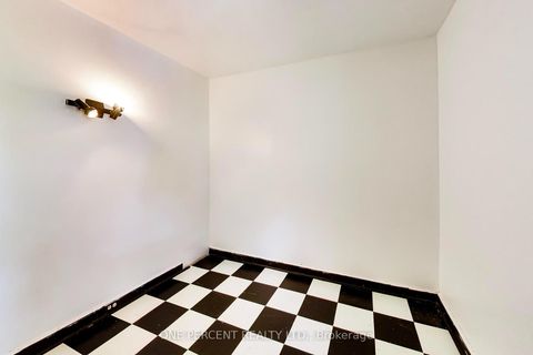 Photo 21 at 150 Beech Avenue, The Beaches, Toronto
