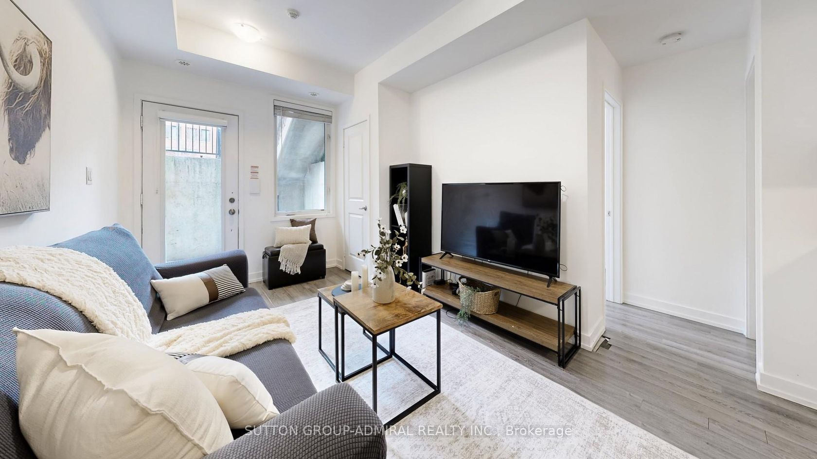 1B - 867 Wilson Avenue, CFB, Toronto 