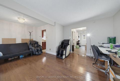 Photo 4 at 56 Sunshine Drive, Observatory, Richmond Hill