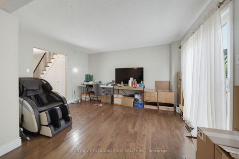 Photo 6 at 56 Sunshine Drive, Observatory, Richmond Hill