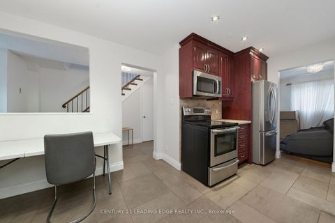 Photo 8 at 56 Sunshine Drive, Observatory, Richmond Hill