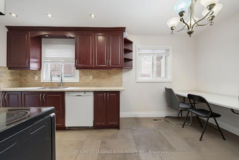 Photo 9 at 56 Sunshine Drive, Observatory, Richmond Hill