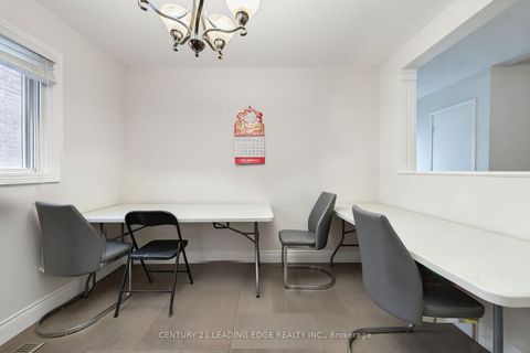 Photo 11 at 56 Sunshine Drive, Observatory, Richmond Hill