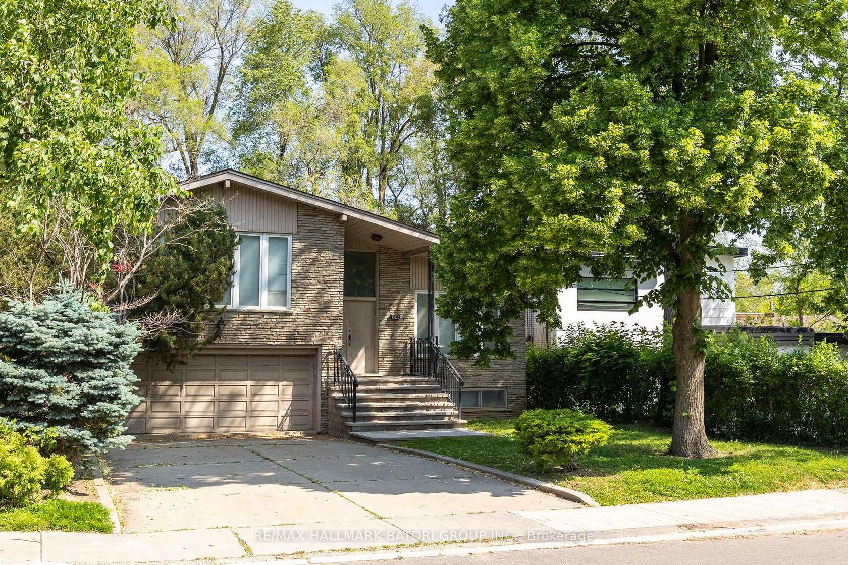 64 Prue Avenue, Lawrence, Toronto 
