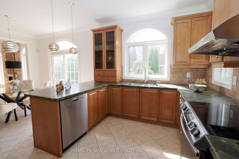 Photo 10 at 391 Summeridge Drive, Patterson, Vaughan