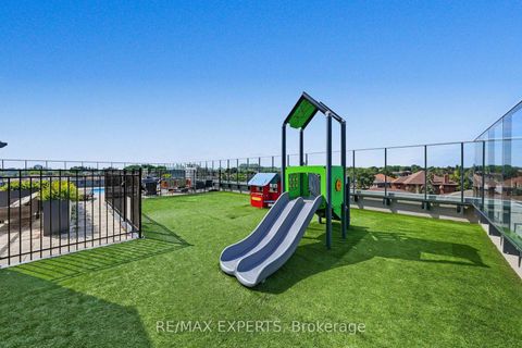 Photo 26 at 117 - 4800 Highway 7, East Woodbridge, Vaughan