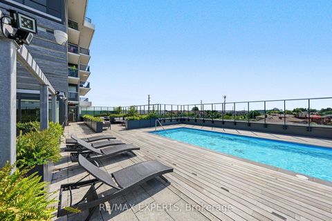 Photo 27 at 117 - 4800 Highway 7, East Woodbridge, Vaughan