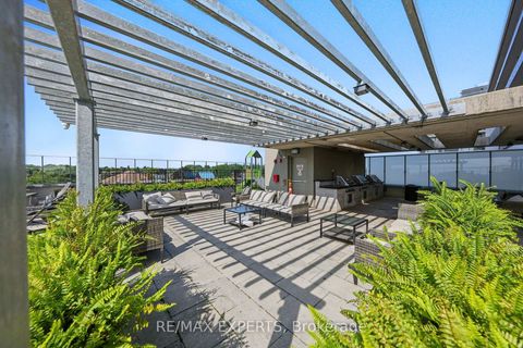Photo 28 at 117 - 4800 Highway 7, East Woodbridge, Vaughan