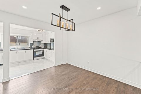 Photo 19 at 62 - 109 Jenny Wren Way, Hillcrest Village, Toronto