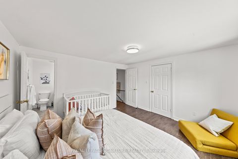 Photo 23 at 62 - 109 Jenny Wren Way, Hillcrest Village, Toronto