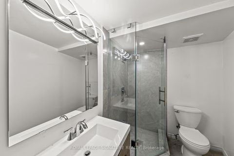 Photo 38 at 62 - 109 Jenny Wren Way, Hillcrest Village, Toronto