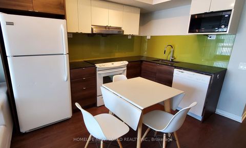 Photo 2 at 811 - 121 Mcmahon Drive, Bayview Village, Toronto