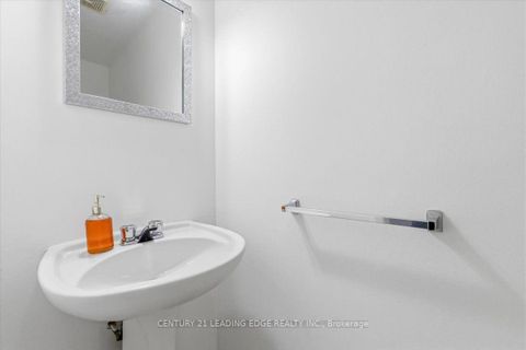 Photo 5 at 43 - 28 Sebastian Cabot Way, Jane Heights, Toronto
