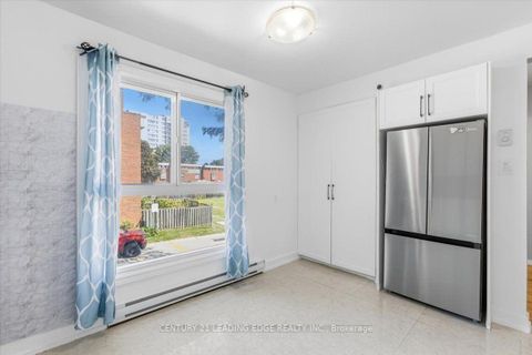 Photo 13 at 43 - 28 Sebastian Cabot Way, Jane Heights, Toronto