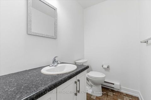 Photo 15 at 43 - 28 Sebastian Cabot Way, Jane Heights, Toronto