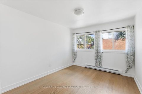 Photo 21 at 43 - 28 Sebastian Cabot Way, Jane Heights, Toronto