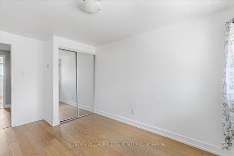 Photo 22 at 43 - 28 Sebastian Cabot Way, Jane Heights, Toronto