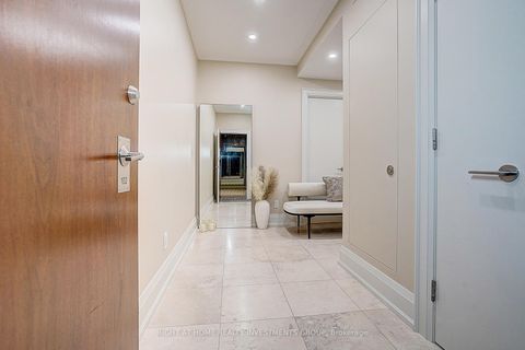 Photo 9 at 102 - 500 Avenue Road, Casa Loma, Toronto