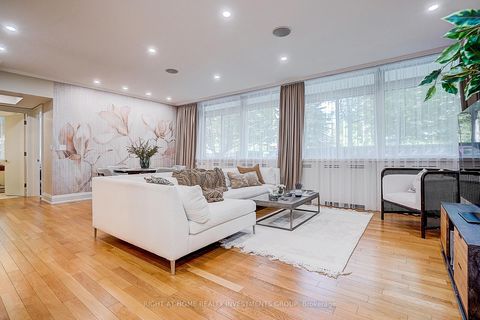 Photo 12 at 102 - 500 Avenue Road, Casa Loma, Toronto