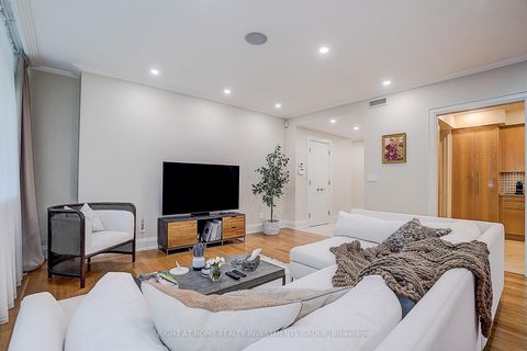 Photo 15 at 102 - 500 Avenue Road, Casa Loma, Toronto