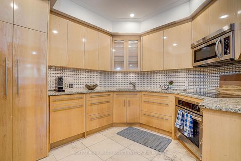 Photo 22 at 102 - 500 Avenue Road, Casa Loma, Toronto