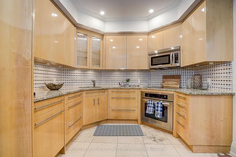 Photo 23 at 102 - 500 Avenue Road, Casa Loma, Toronto