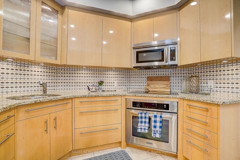 Photo 24 at 102 - 500 Avenue Road, Casa Loma, Toronto