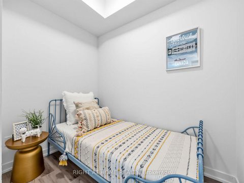Photo 5 at 723 - 28 Eastern Avenue, Moss Park, Toronto