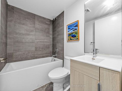 Photo 8 at 723 - 28 Eastern Avenue, Moss Park, Toronto