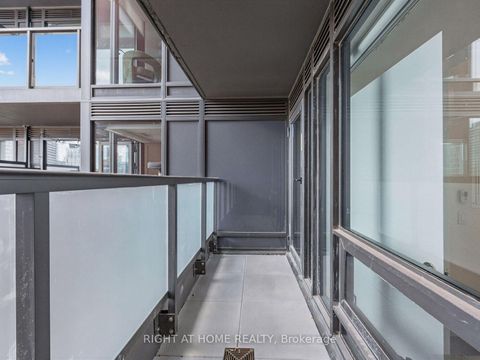 Photo 11 at 723 - 28 Eastern Avenue, Moss Park, Toronto