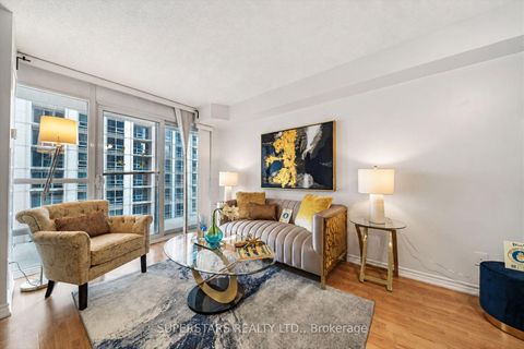 Photo 4 at 1813 - 761 Bay Street, Bay Street Corridor, Toronto