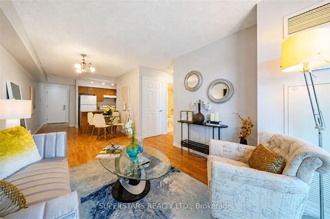 Photo 6 at 1813 - 761 Bay Street, Bay Street Corridor, Toronto