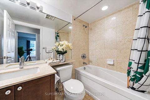 Photo 15 at 1813 - 761 Bay Street, Bay Street Corridor, Toronto