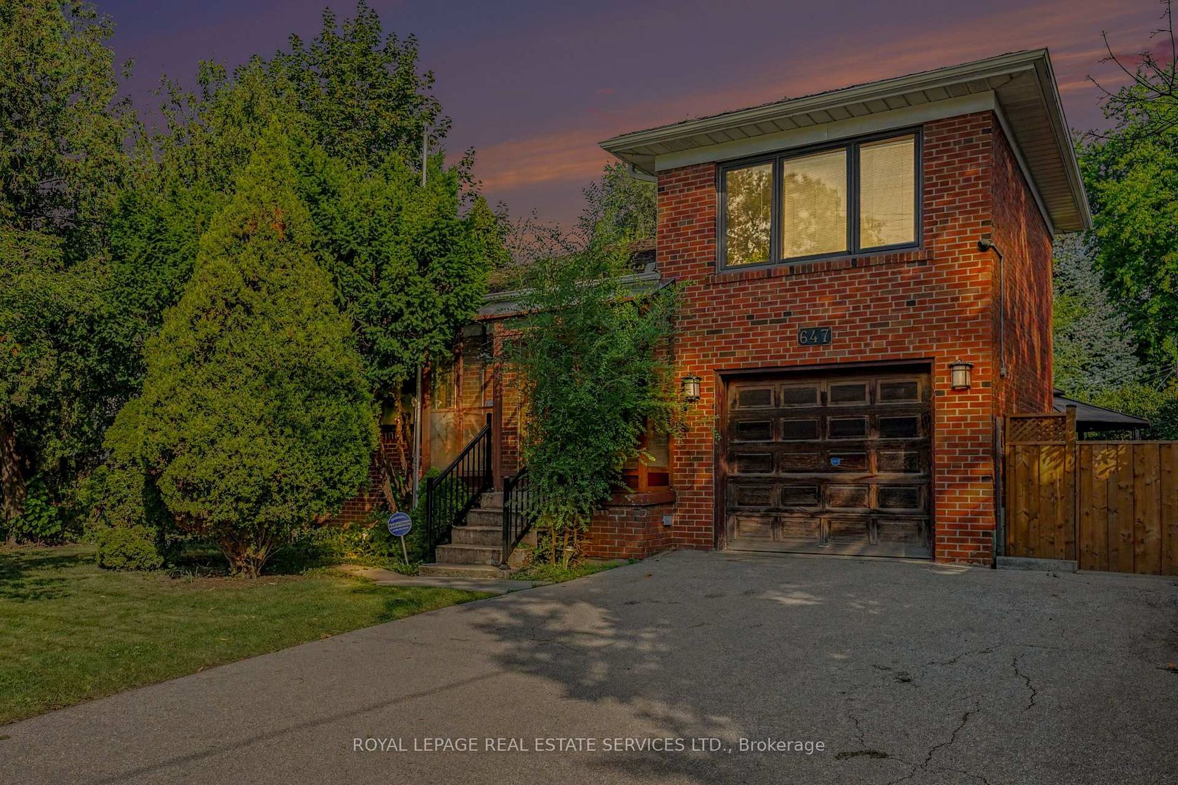 647 Burnhamthorpe Road, Etobicoke West Mall, Toronto 
