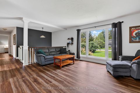 Photo 8 at 33 Creek Drive, Pefferlaw, Georgina