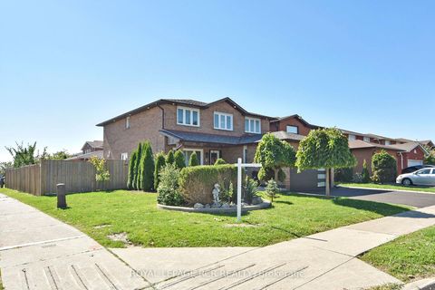 Photo 1 at 3 Jackman Crescent, West Woodbridge, Vaughan
