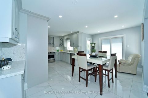 Photo 14 at 3 Jackman Crescent, West Woodbridge, Vaughan