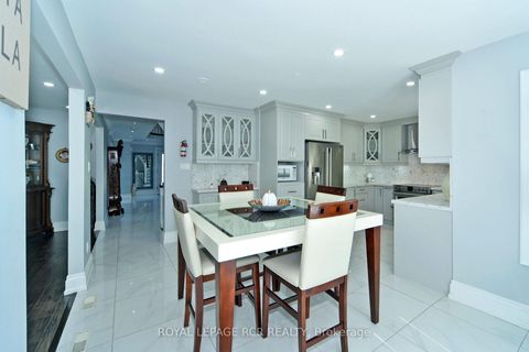 Photo 16 at 3 Jackman Crescent, West Woodbridge, Vaughan