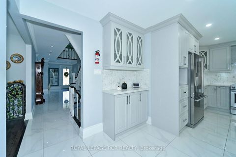 Photo 17 at 3 Jackman Crescent, West Woodbridge, Vaughan