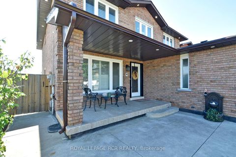 Photo 32 at 3 Jackman Crescent, West Woodbridge, Vaughan
